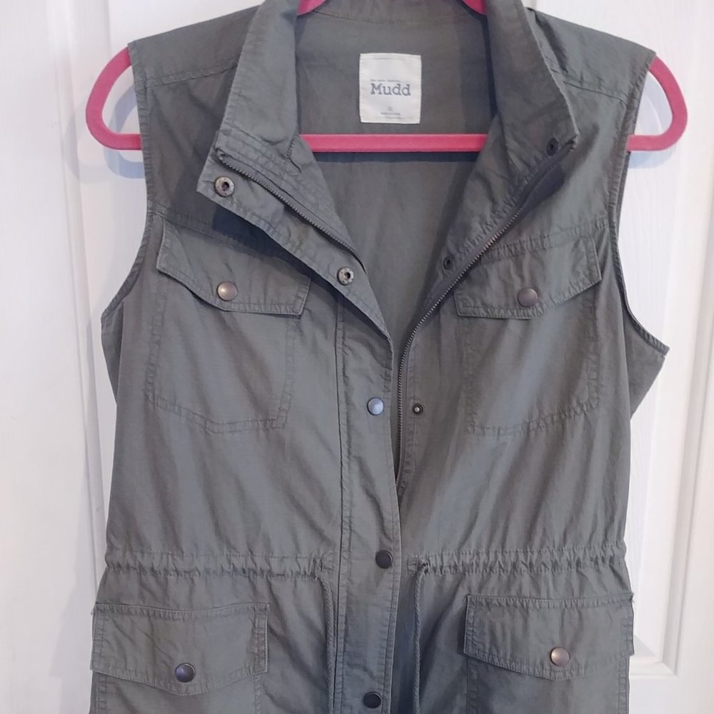 Mudd Camo green vest jacket XL